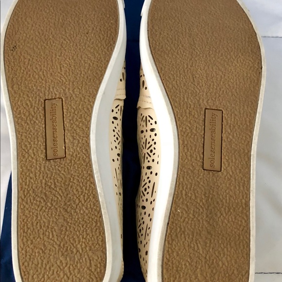 “Sole (sense)ability” cream women slip on sneaker - Picture 4 of 6